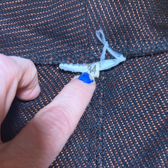 80’s Collared Black and Bronze Sleeveless Vest - Picture 10 of 10